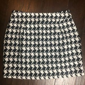 Houndstooth skirt